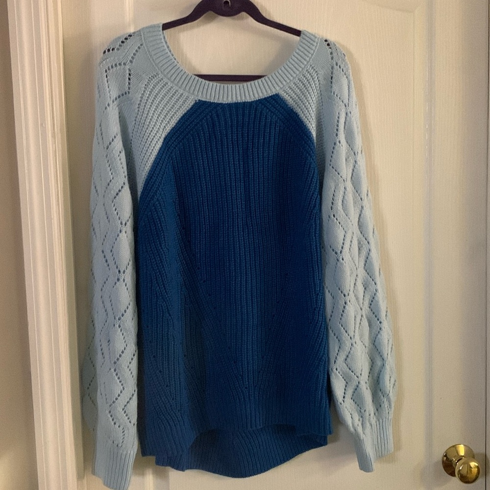 Blue sweater, L-XL, never worn, no tags
